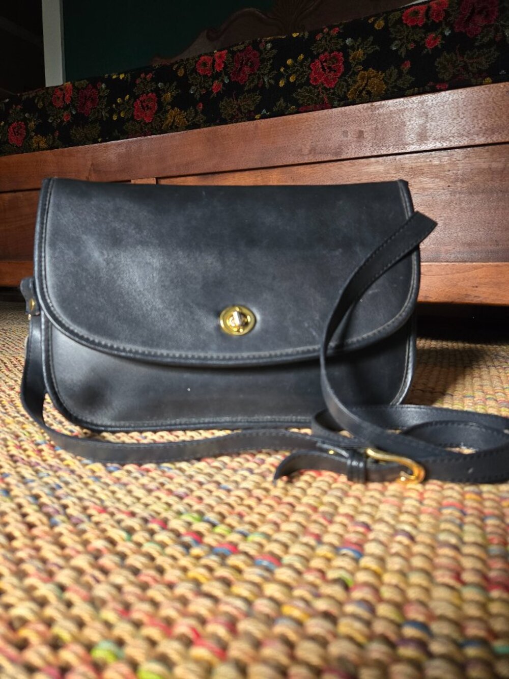 Vintage Coach City Bag in black leather